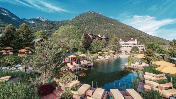 Hallenbad im Sporthotel Alpenrose Wellness in Maurach am Achensee, Tirol