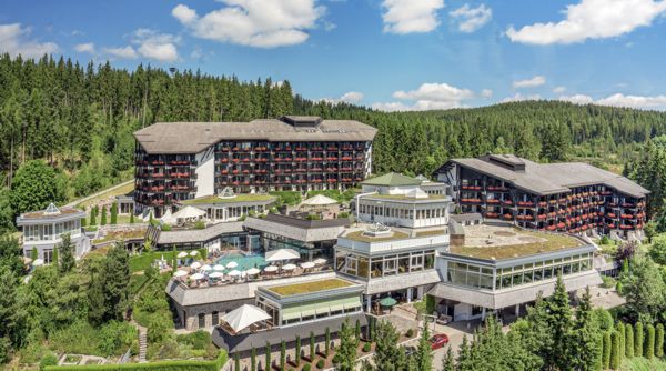 Wellnesshotel Vierjahreszeiten am Schluchsee - Hotelansicht